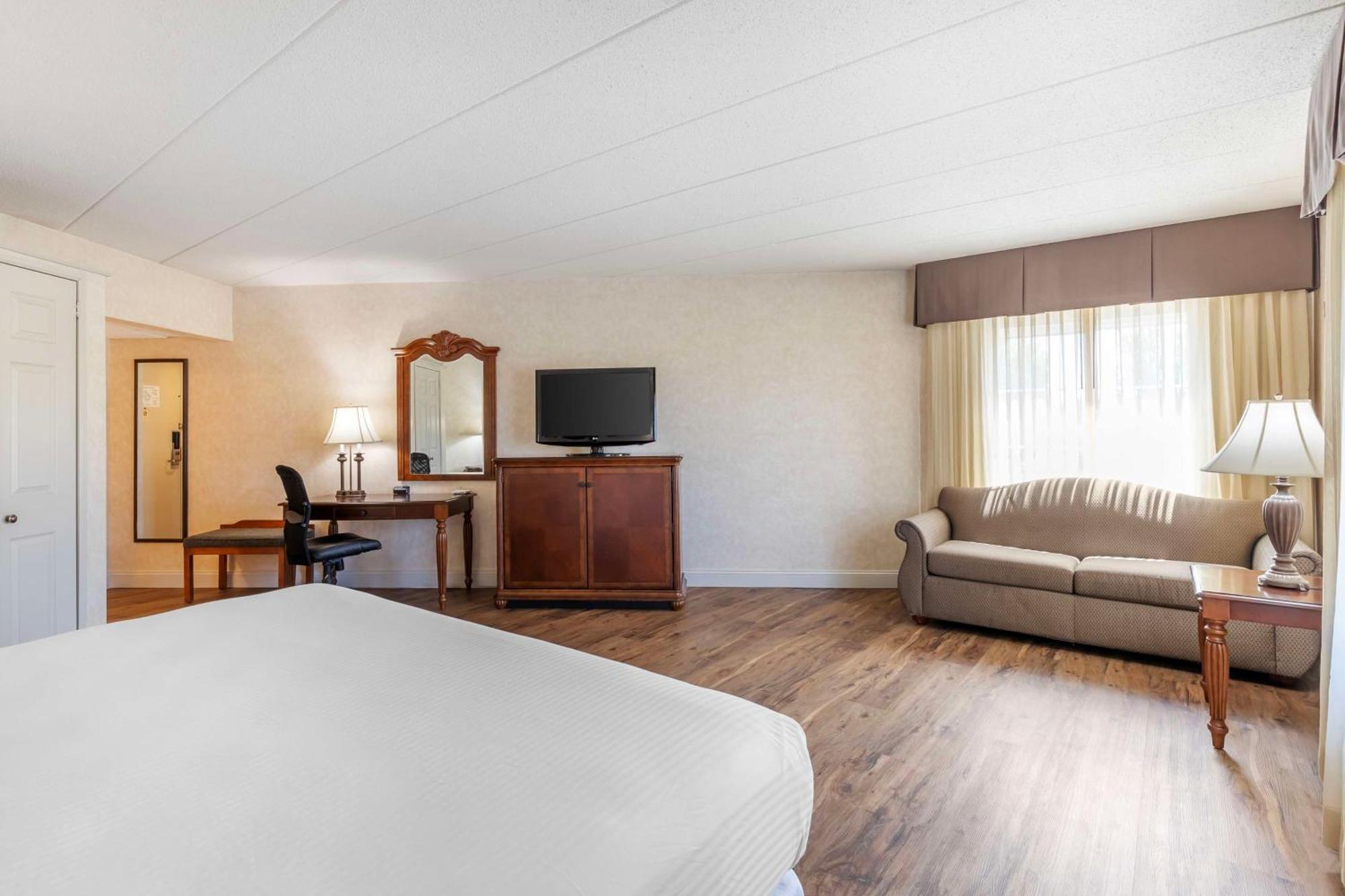 Best Western Plus Steeplegate Inn Davenport Luaran gambar