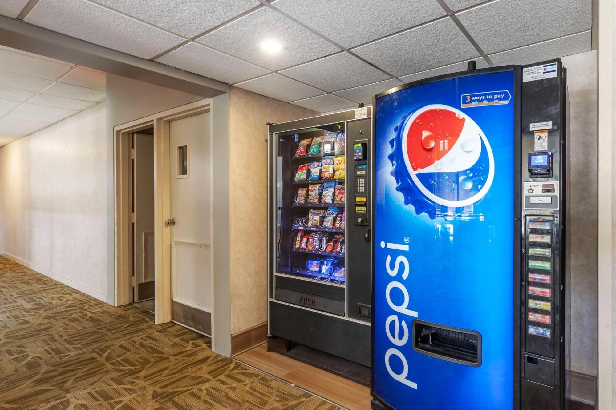 Best Western Plus Steeplegate Inn Davenport Luaran gambar
