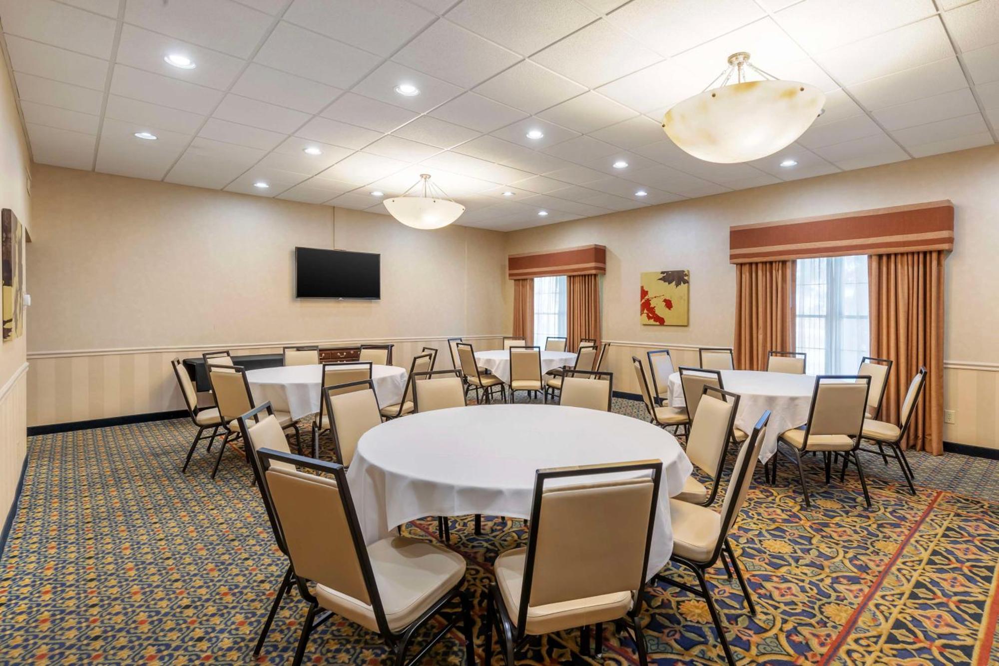 Best Western Plus Steeplegate Inn Davenport Luaran gambar