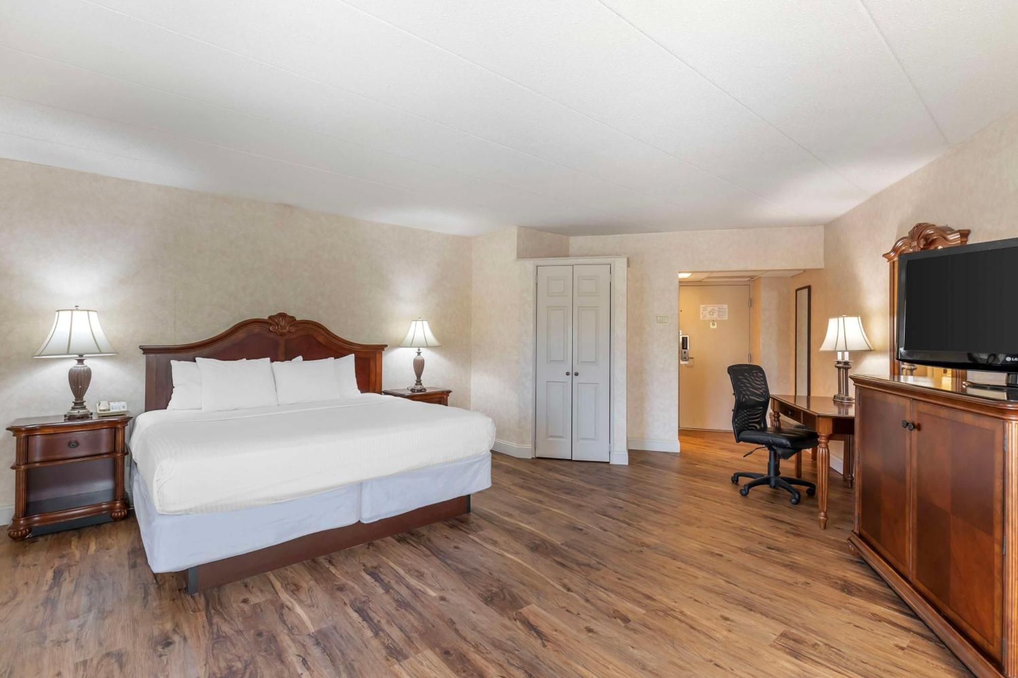 Best Western Plus Steeplegate Inn Davenport Luaran gambar