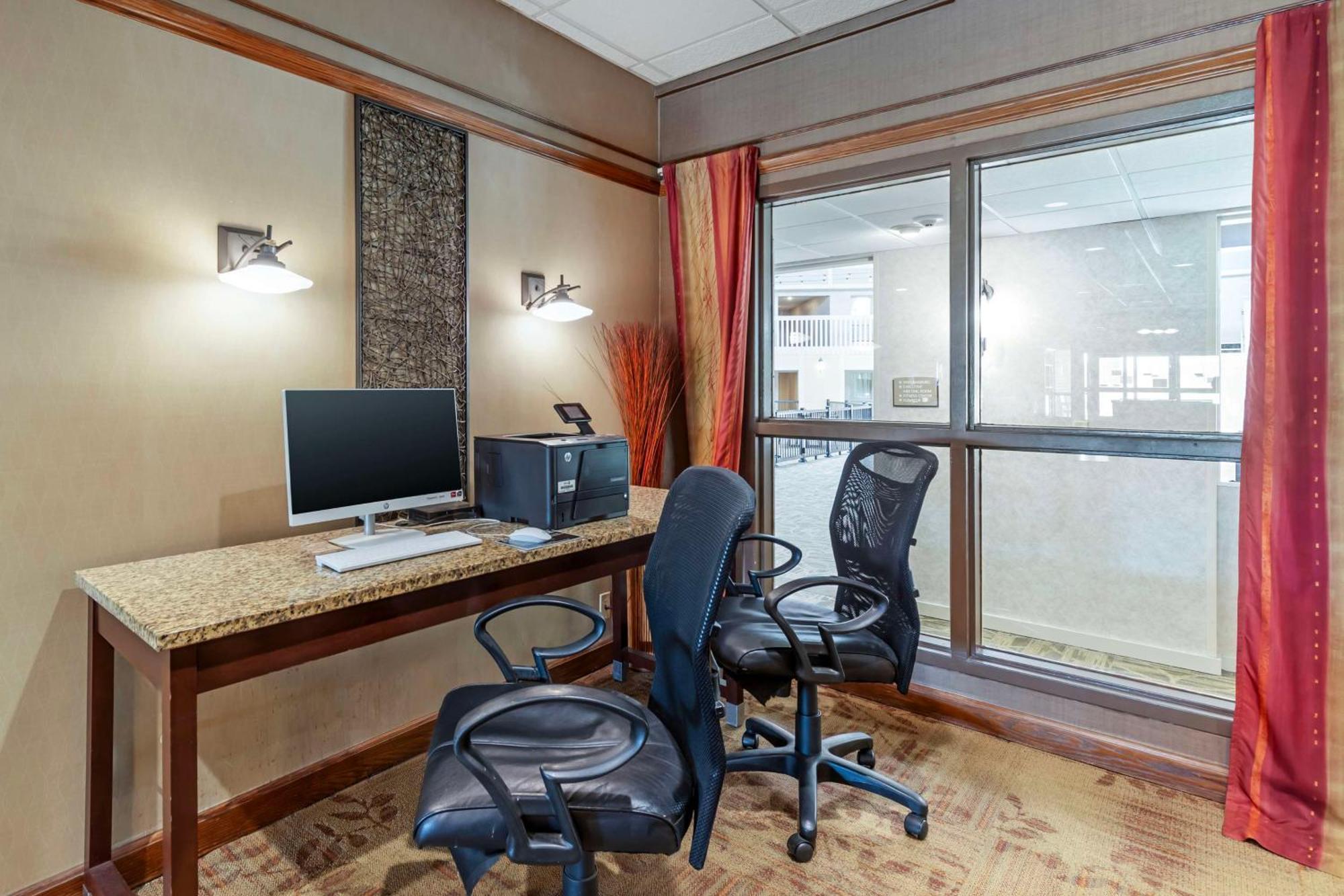 Best Western Plus Steeplegate Inn Davenport Luaran gambar